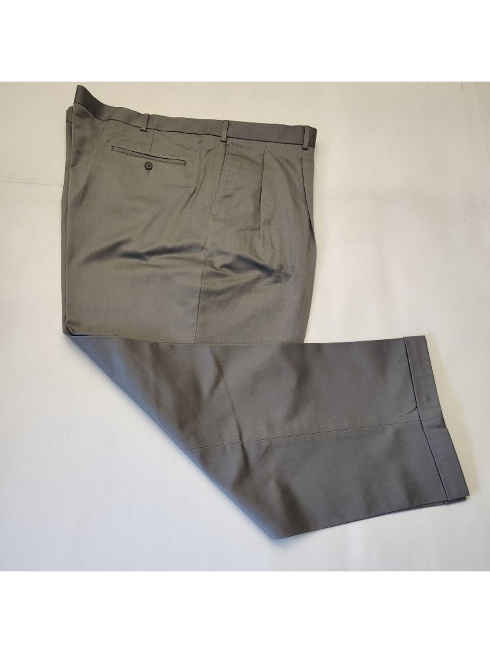 Stafford Men's Gray Pleated Cuffed Dress Pants 52W 30L Big & Tall Cotton Blend